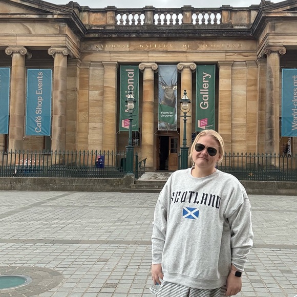 Meet your Posher, Catherine - Picture 3 of 4